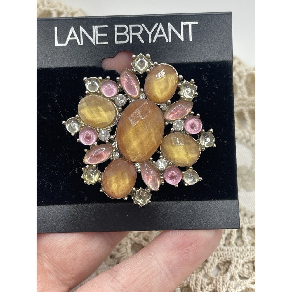 New Lane Bryant Rhinestone Gold Tone Flower‎ Brooch Pin